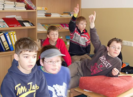 Schüler der Volksschule 1 in Jenbach - Lesung von Margit Kröll