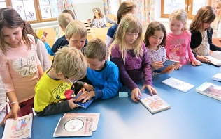 Lesung und Zaubershow in der Volksschule Auffach - Margit Kröll