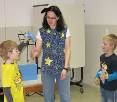 Lesung und Zaubershow in der Volksschule Auffach - Margit Kröll