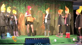 Theaterstück: Rotkäppchen und die 7 Zwerge (von Margit Kröll) - Aufgeführt von der Bühne 6261 - Strass im Zillertal