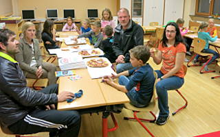 Lesung und Zaubershow mit Margit Kröll in der Volksschule Brandberg