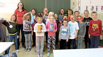 Lesung und Zaubershow mit Margit Kröll - Volksschule Schwendberg