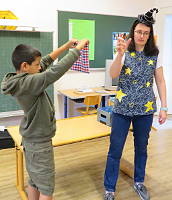 Zaubershow und Ballon modellieren - Margit Kröll - Volksschule Pradl Leitgeb II