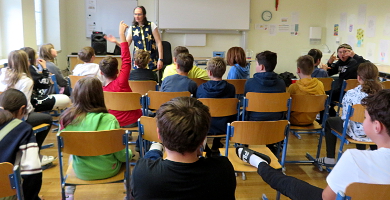 Mittelschule Stams/Rietz - Lesung und Zaubershow von Margit Kröll